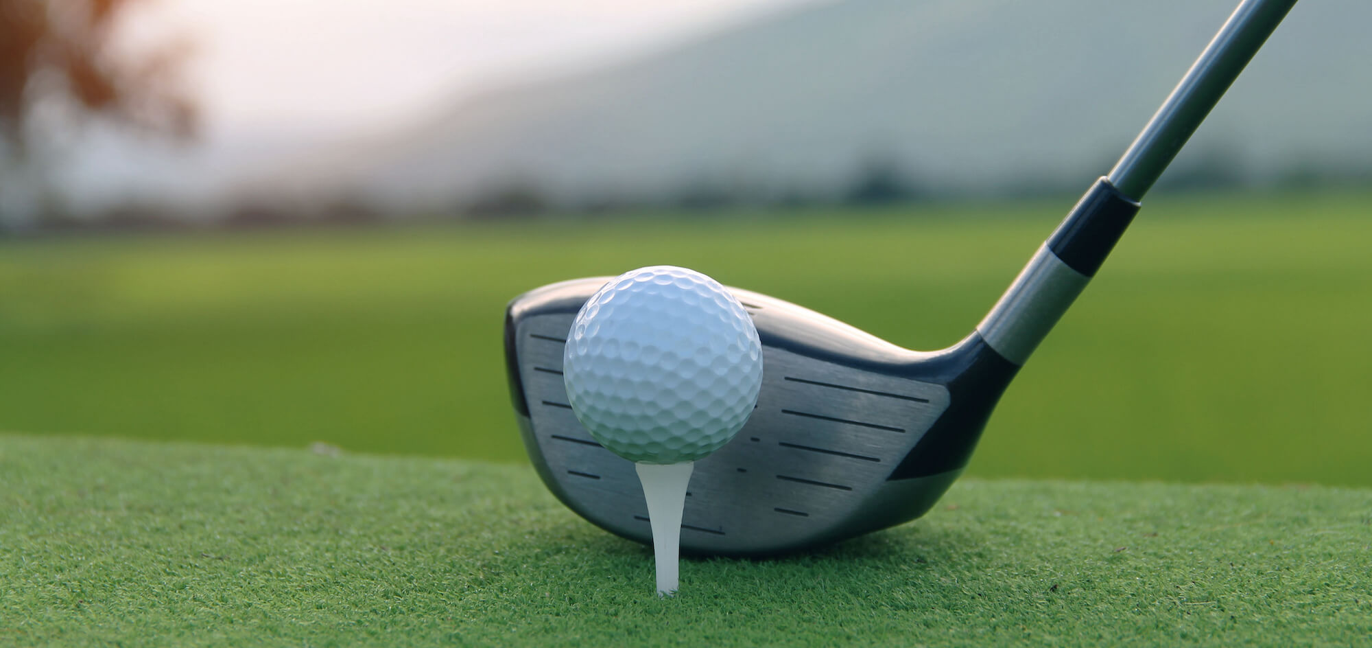 golf club at tee